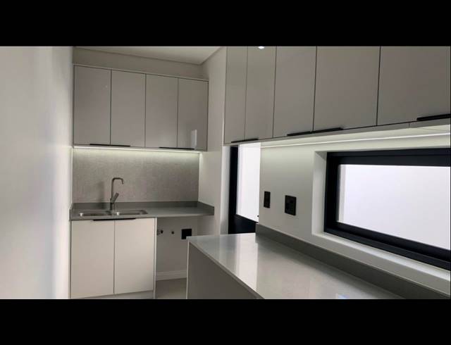 4 BEDROOM FREESTANDING FOR SALE IN SANDOWN